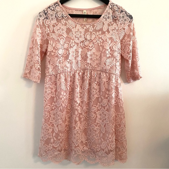 HELLO MIZ Lace Draped Empire Waist Maternity Top, Size Medium - Picture 6 of 14